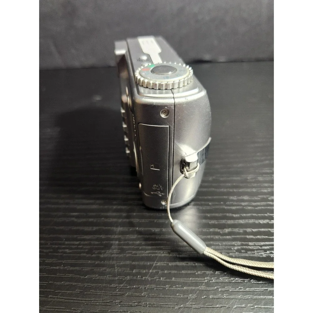 Kodak EasyShare C340‎ Silver 5MP Digital Camera 3x Zoom AS IS UNTESTED